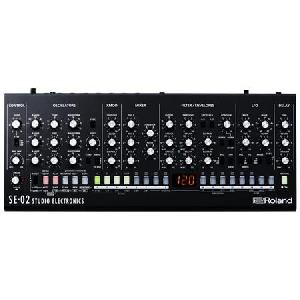 ROLAND SERIE BOUTIQUE SE-02 SINTETIZADOR