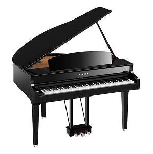 YAMAHA PIANO DIGITAL COLA CLP-795GP NEGRO PULIDO