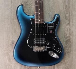 FENDER AMERICAN PROFESSIONAL STRATOCASTER HSS DK NIGHT GUITARRA ELECTRICA