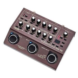 BOSS AD-10 ACOUSTIC PREAMP FX MULTIEFECTO PEDALERA