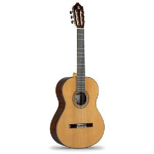 ALHAMBRA 9 P con ESTUCHE de FIBRA GUITARRA ESPAÑOLA