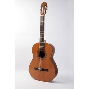 RAIMUNDO 104B PINO GUITARRA ESPAÑOLA Rebajado