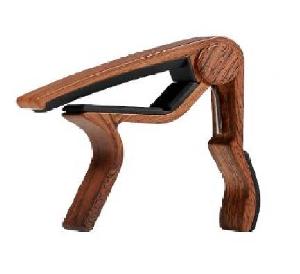ADMIRA UKELELE CMUA IMITACION MADERA CEJILLA 