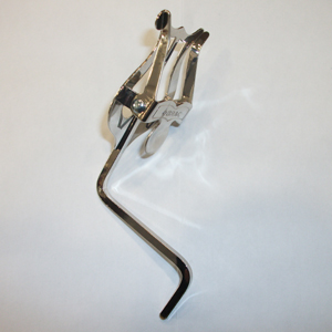 SAMBA ATRIL DE MARCHA SAXO ALTO CROMADO 912SM