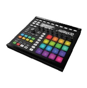 NATIVE INSTRUMENTS MASCHINE MKII COM FUL NEGRA