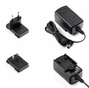 DIGITECH PS0913DC 9v, 1300mA.ALIMENTADOR