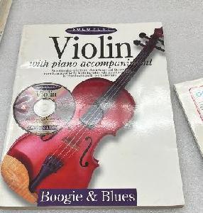 V SOLO PLUS BOOGIE AND BLUES + CD